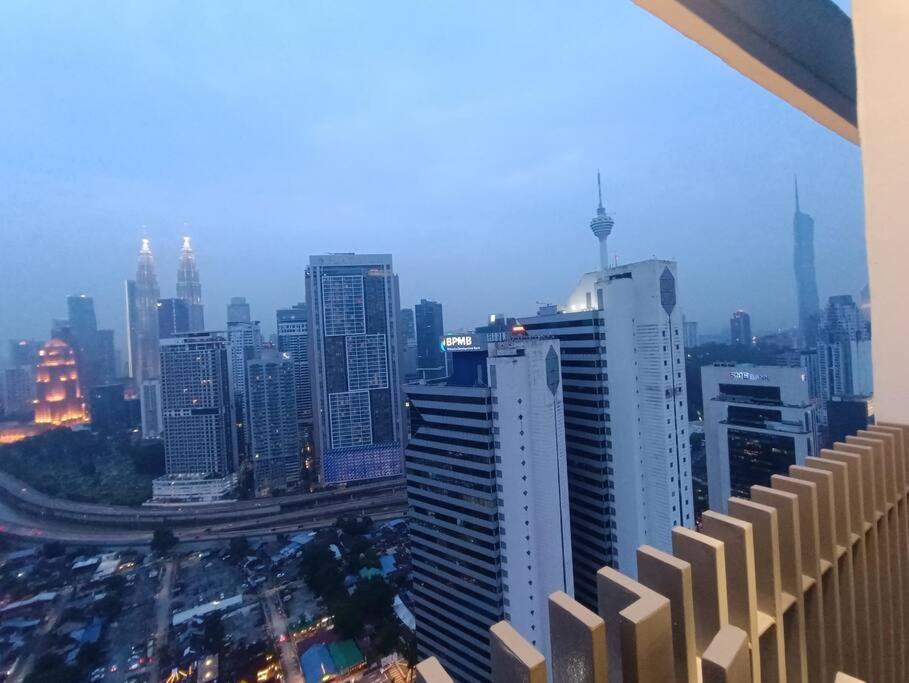 Апартаменти Cl 27A Insta Klcc View & Infinity Pool View Куала-Лумпур Екстер'єр фото