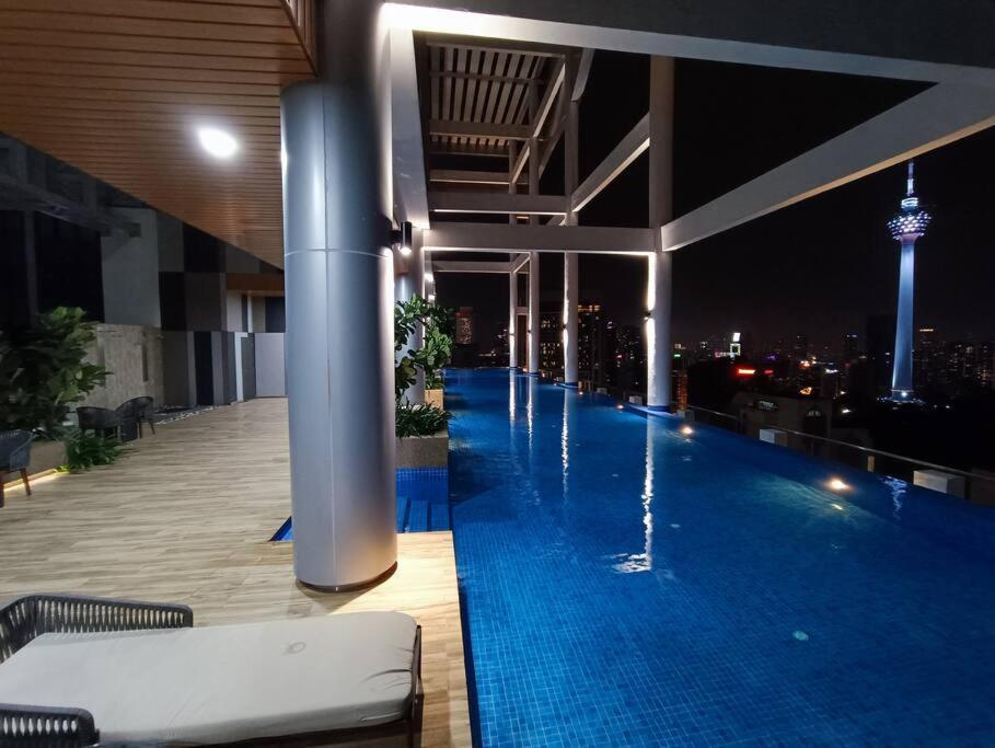 Апартаменти Cl 27A Insta Klcc View & Infinity Pool View Куала-Лумпур Екстер'єр фото