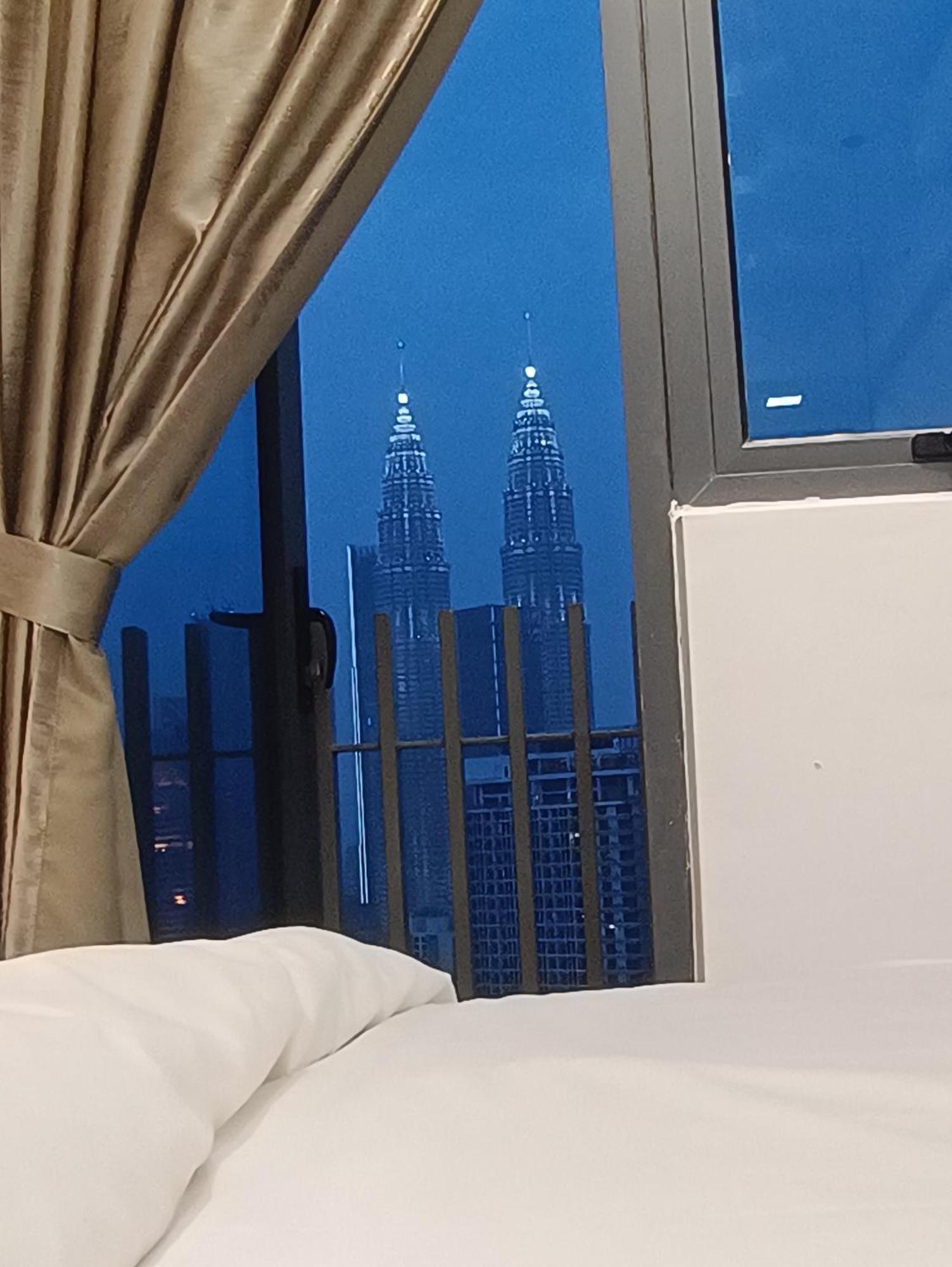 Апартаменти Cl 27A Insta Klcc View & Infinity Pool View Куала-Лумпур Екстер'єр фото